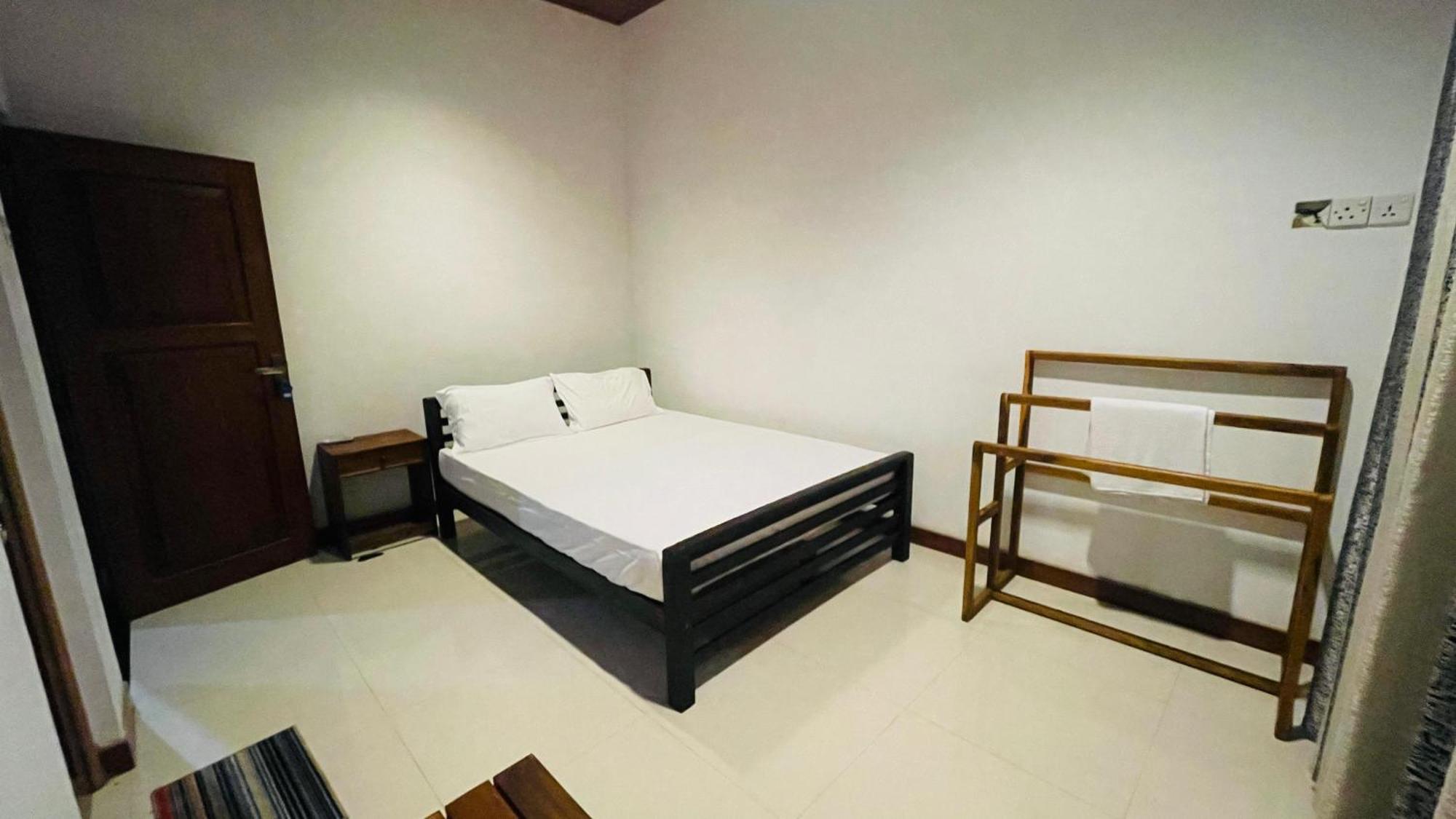 Anuradhapura Hotels Zimmer foto