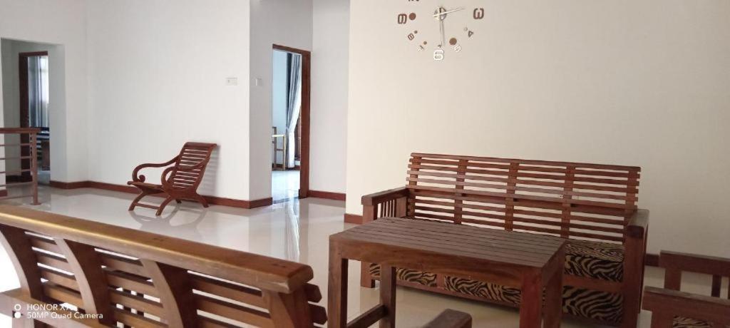 Anuradhapura Hotels Exterior foto